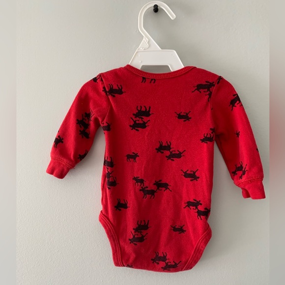 Carter’s 3 Month long sleeve bodysuit - Picture 2 of 3